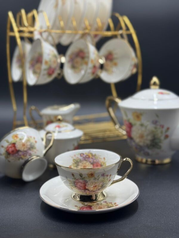 Classic Charm 18-Piece Bone Tea Set