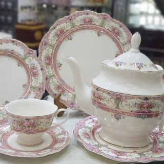 Vintage-Inspired 24-Piece Porcelain Tea Set with Floral Pink Design