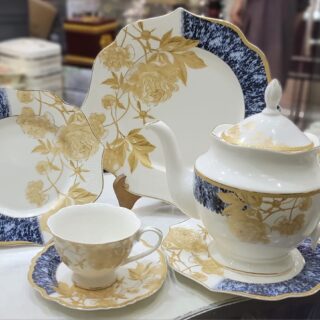 Elegant Gold Floral Porcelain Tea Set 24 piceces