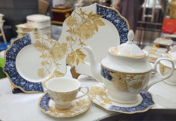 Elegant Gold Floral Porcelain Tea Set 24 piceces